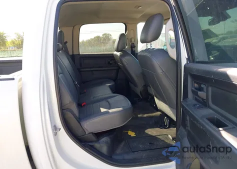 2018 Ram 2500 Tradesman 4X4 8' Box z USA, uszkodzony, nr VIN 3C6UR5HL8JG377215